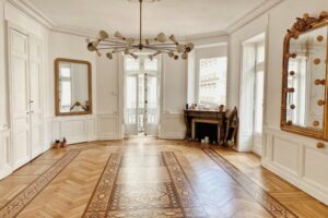 Privatisation (2) Photo d'une salle de cours du studio Chez June