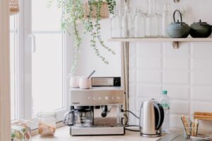 Privatisation (3) Photo de la cuisine du studio Chez June